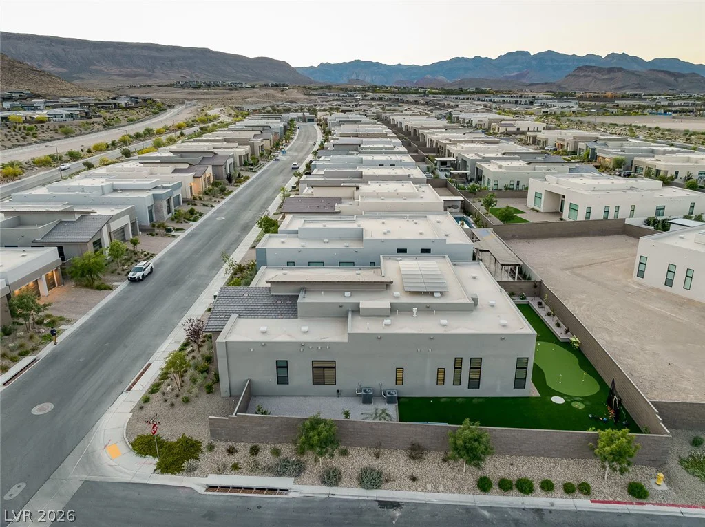 10766 Agate Cliffs, Las Vegas, NV 89135