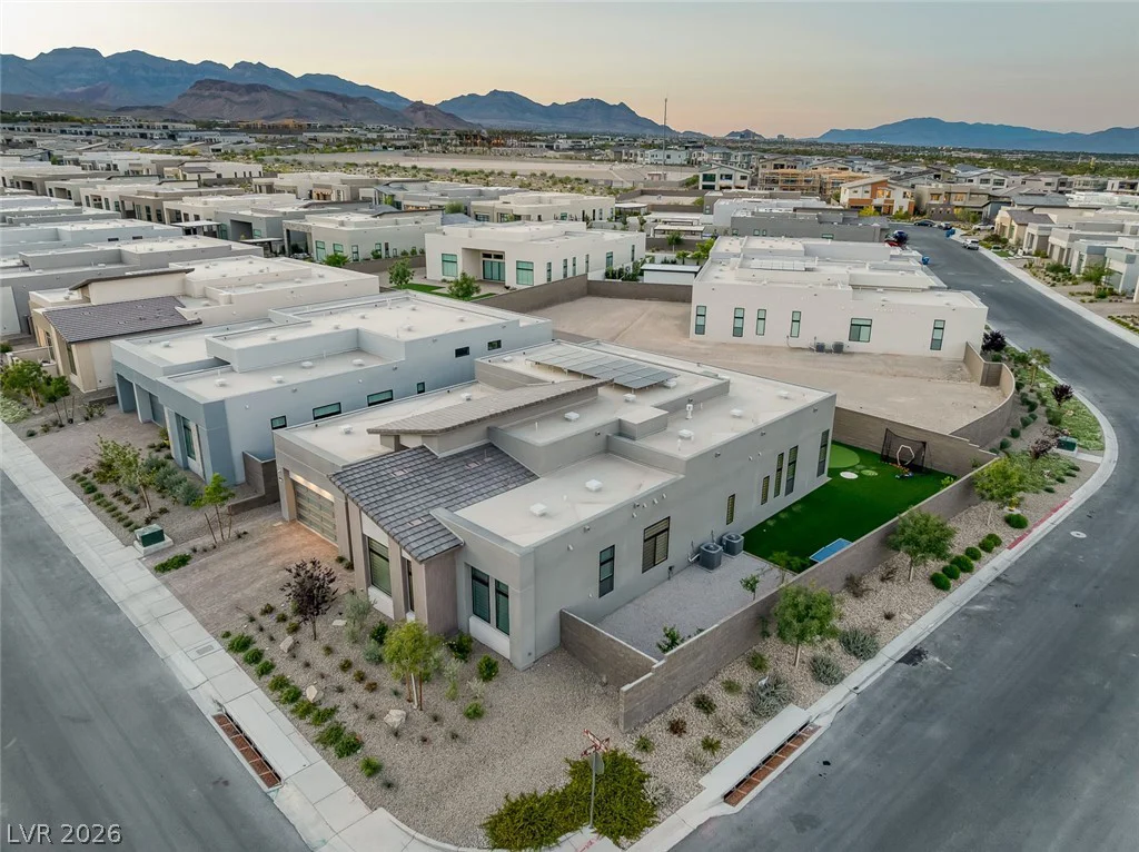 10766 Agate Cliffs, Las Vegas, NV 89135