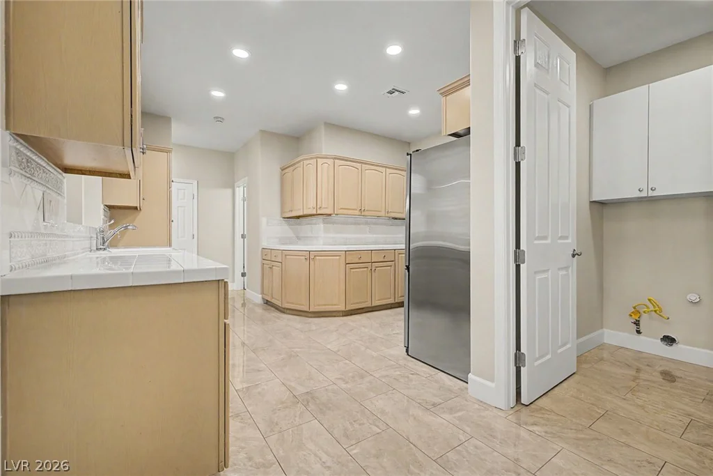 9430 Laguna Niguel, Las Vegas, NV 89134