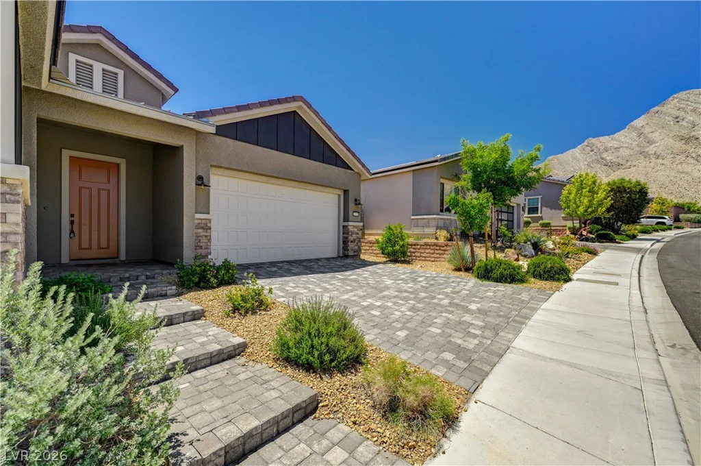 11121 Red Yucca, Las Vegas, NV 89138