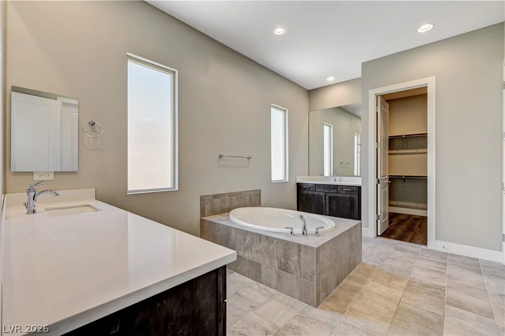 11121 Red Yucca, Las Vegas, NV 89138