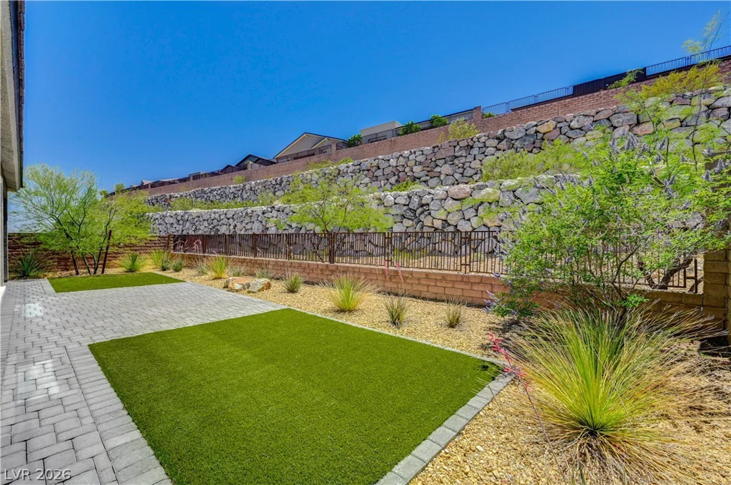 11121 Red Yucca, Las Vegas, NV 89138