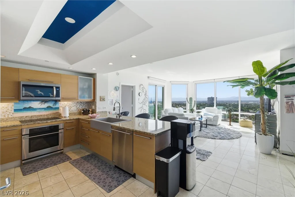 322 Karen, Las Vegas, NV 89109