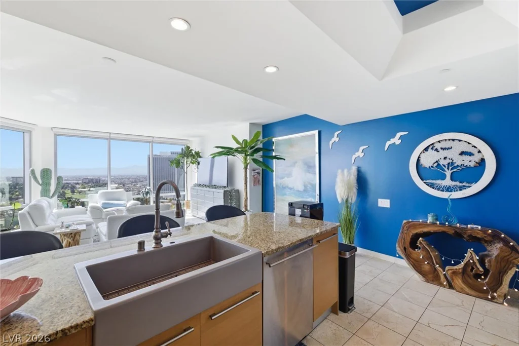 322 Karen, Las Vegas, NV 89109