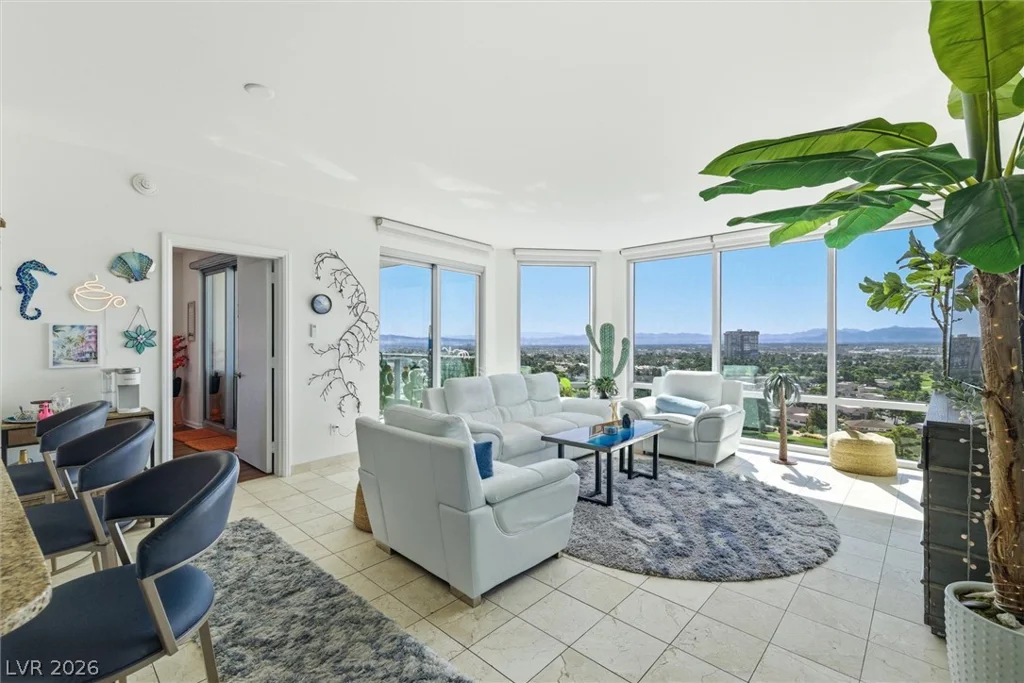 322 Karen, Las Vegas, NV 89109