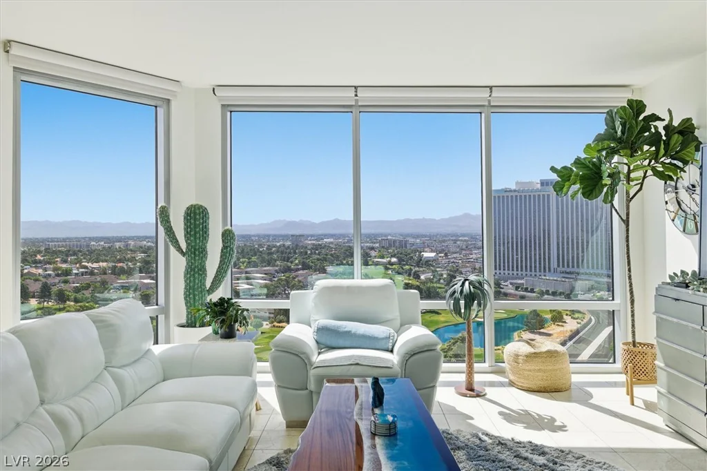 322 Karen, Las Vegas, NV 89109