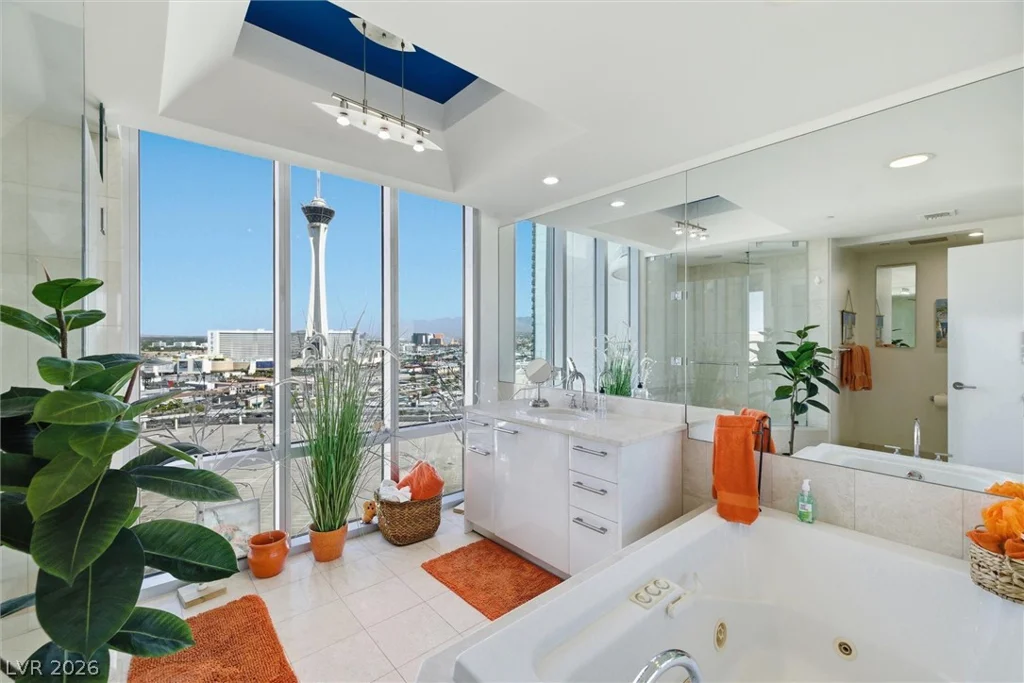 322 Karen, Las Vegas, NV 89109