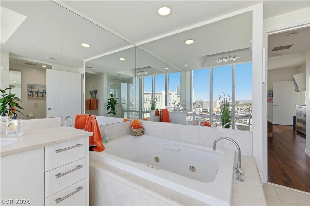 322 Karen, Las Vegas, NV 89109