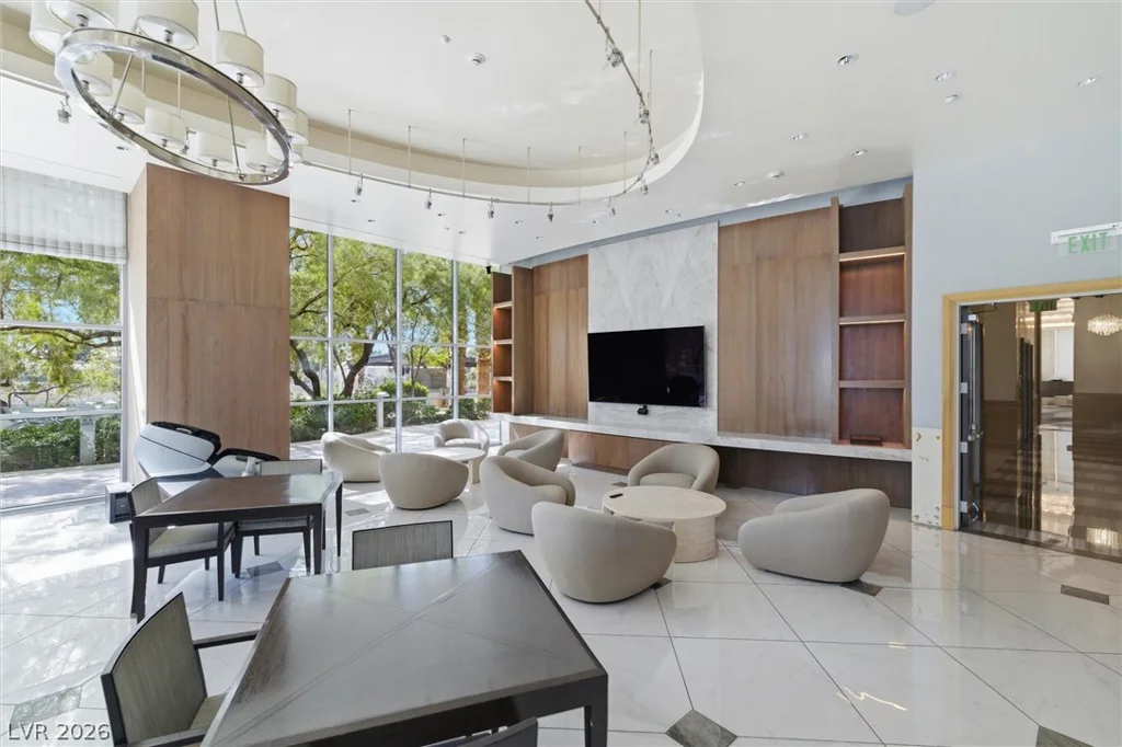 322 Karen, Las Vegas, NV 89109
