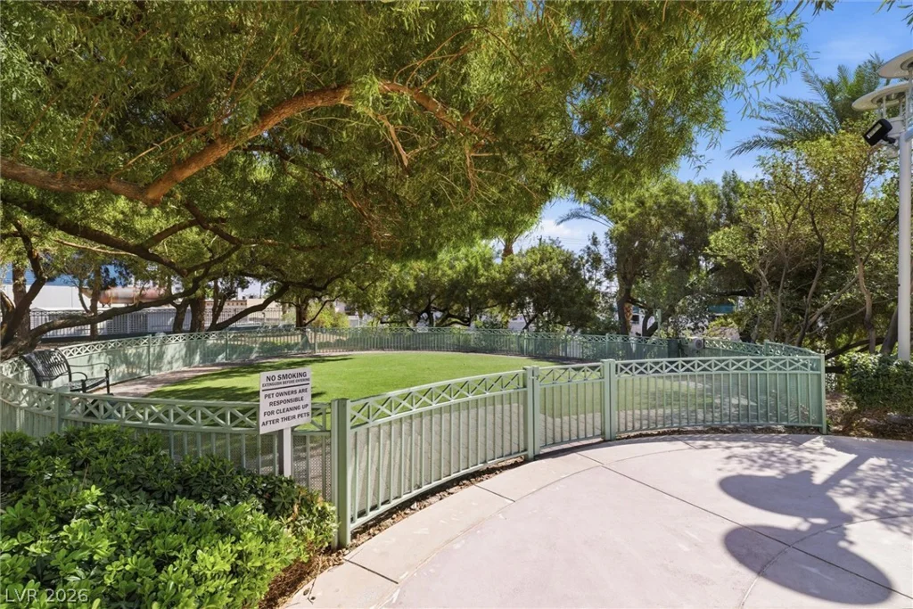 322 Karen, Las Vegas, NV 89109