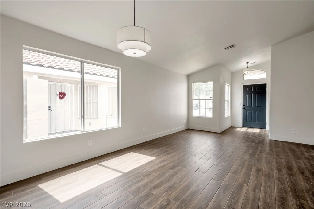 3748 Bossa Nova, Las Vegas, NV 89129