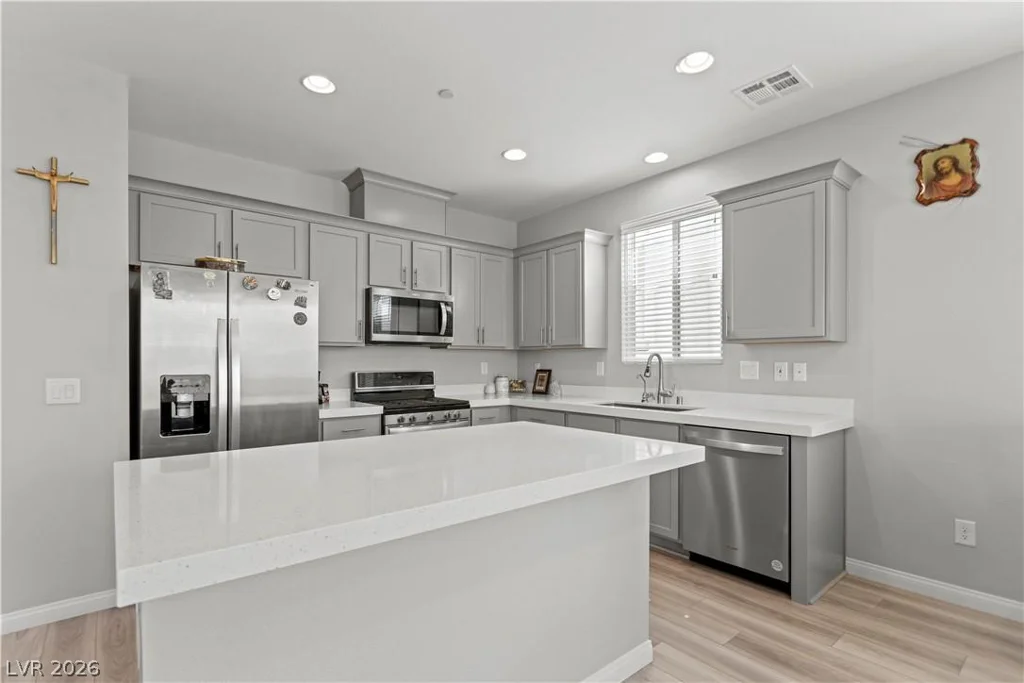 10590 Dryades, Las Vegas, NV 89166