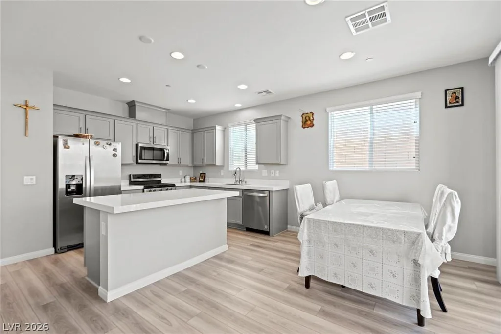 10590 Dryades, Las Vegas, NV 89166