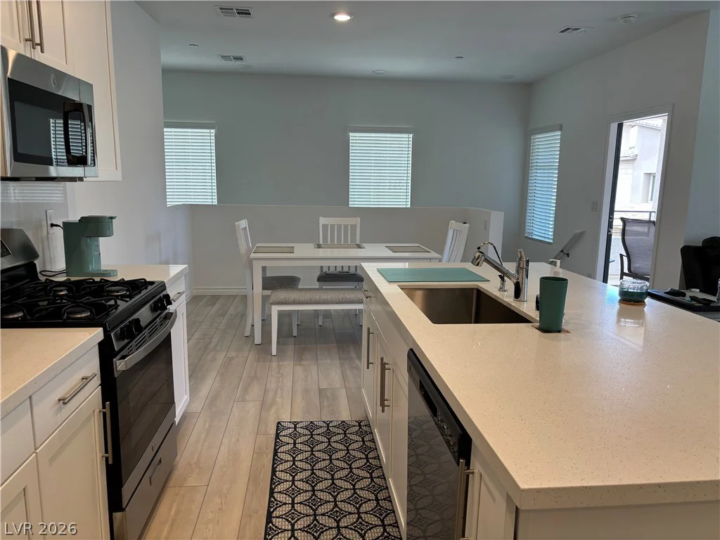 600 Carriage Hill, Las Vegas, NV 89138