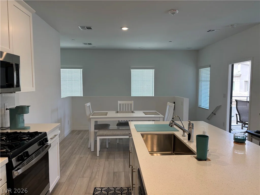 600 Carriage Hill, Las Vegas, NV 89138