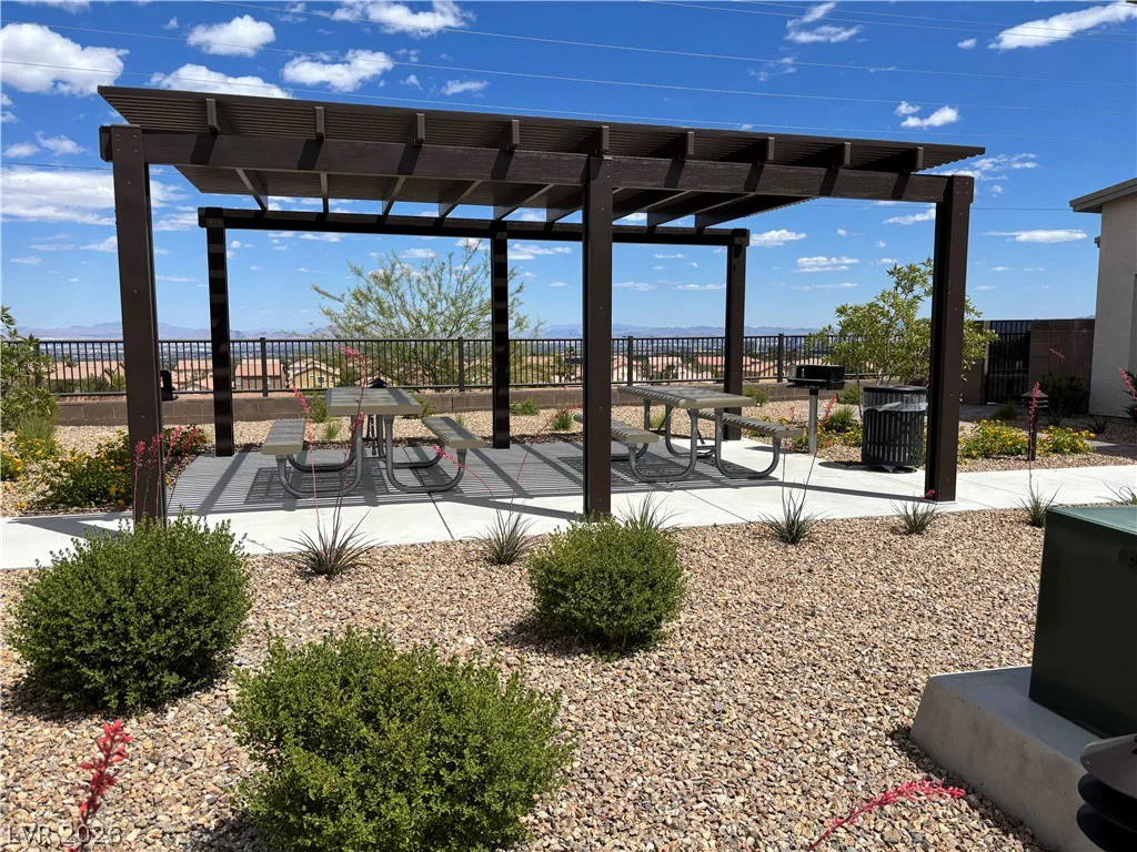 600 Carriage Hill, Las Vegas, NV 89138