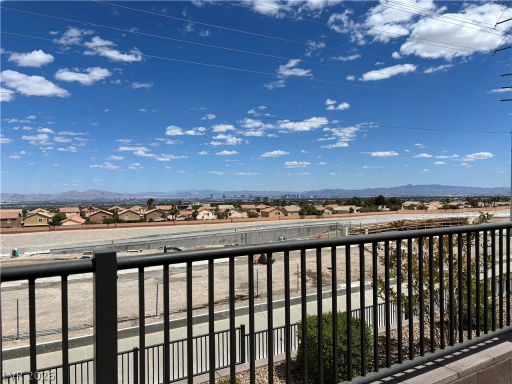 600 Carriage Hill, Las Vegas, NV 89138