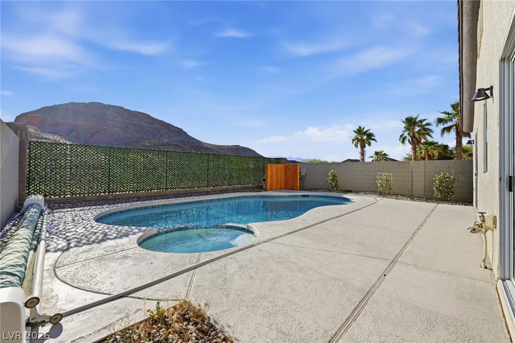 83 Rock Run, Las Vegas, NV 89148