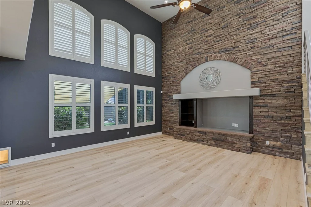 300 Kingsclear, Las Vegas, NV 89145