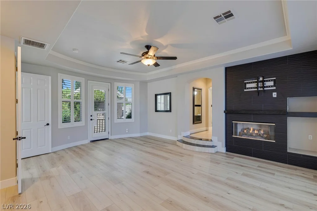 300 Kingsclear, Las Vegas, NV 89145