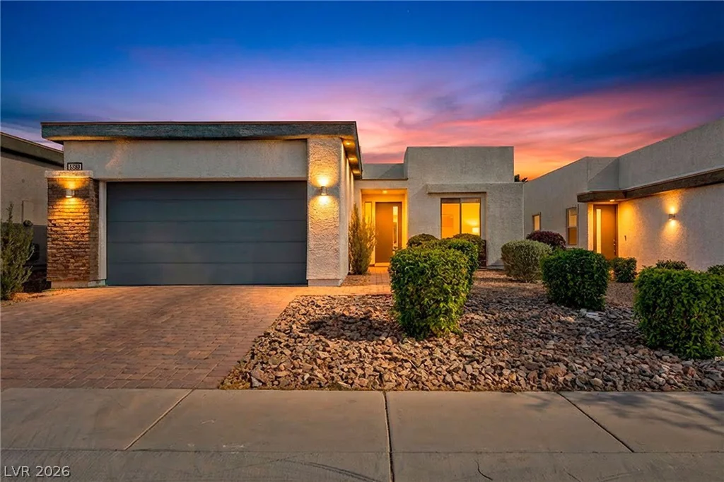 8990 Golden Crow, Las Vegas, NV 89148