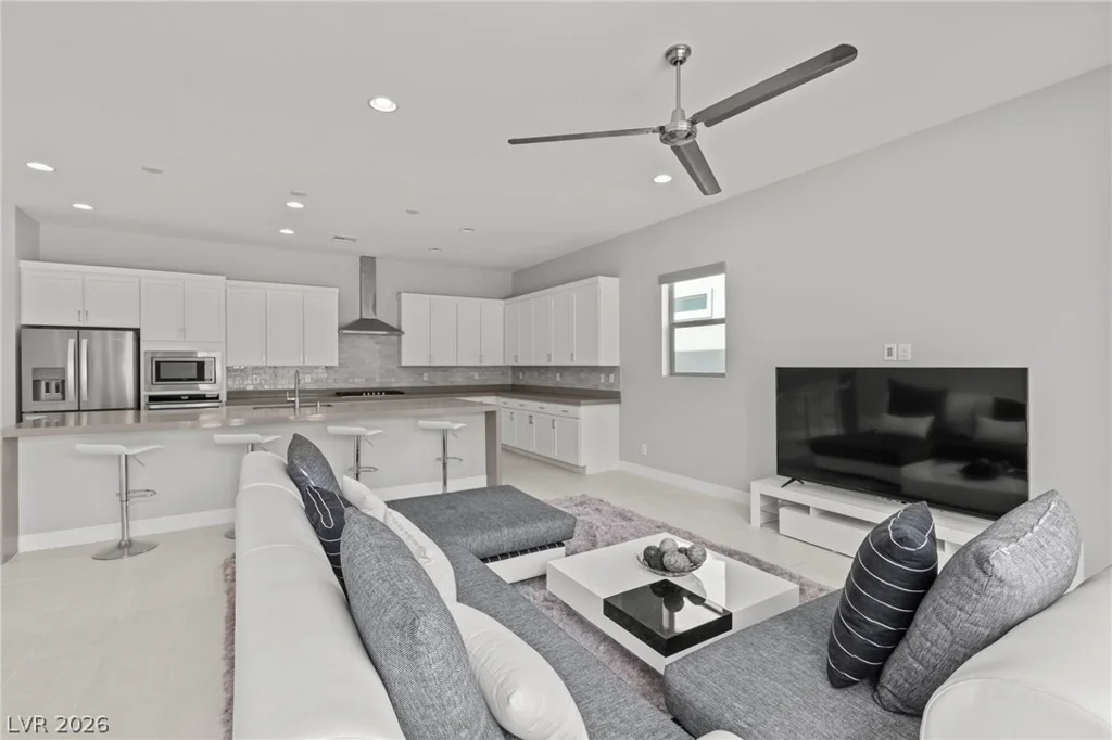 8990 Golden Crow, Las Vegas, NV 89148
