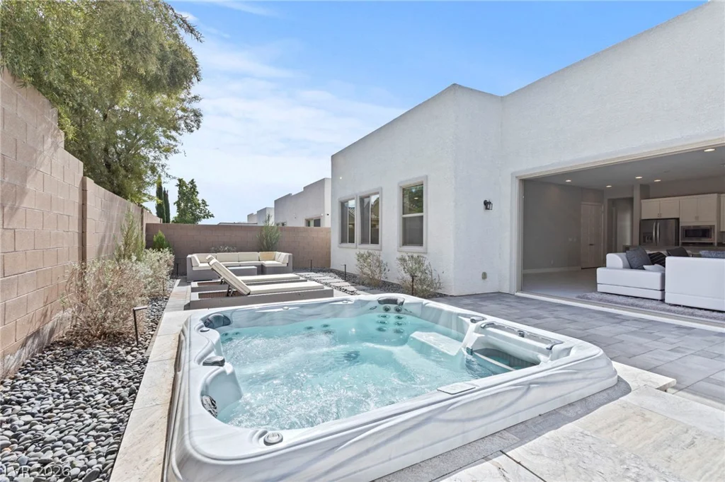 8990 Golden Crow, Las Vegas, NV 89148