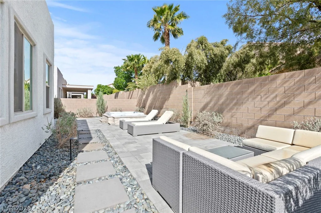 8990 Golden Crow, Las Vegas, NV 89148