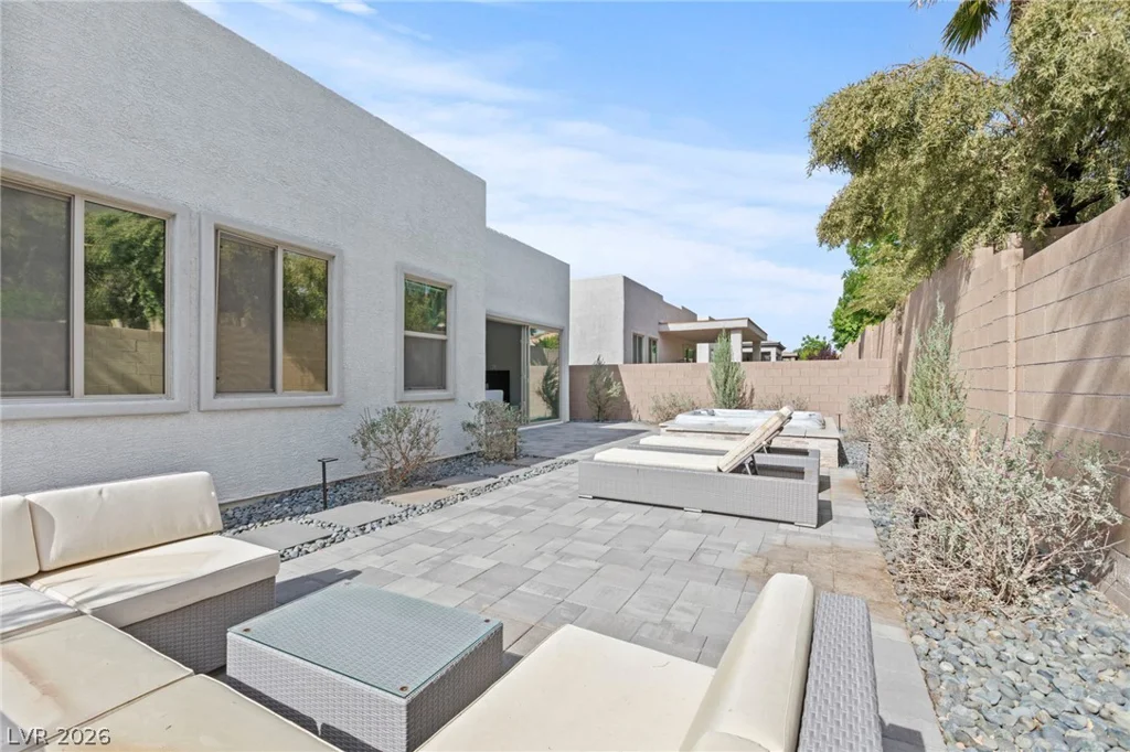 8990 Golden Crow, Las Vegas, NV 89148