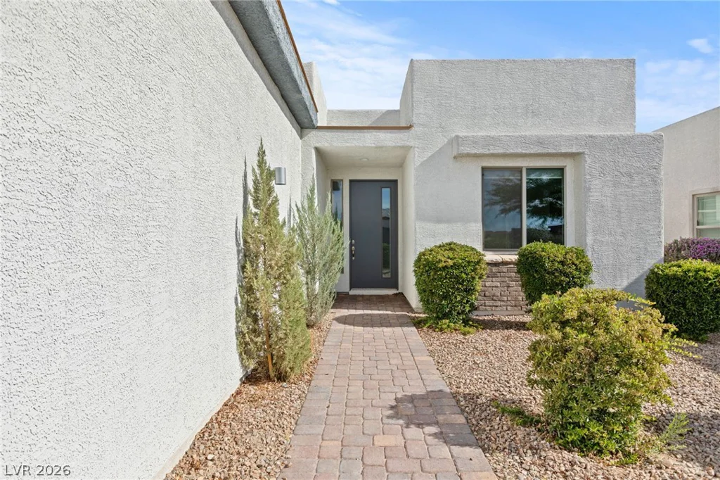 8990 Golden Crow, Las Vegas, NV 89148