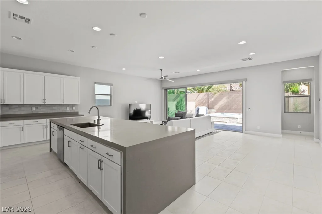 8990 Golden Crow, Las Vegas, NV 89148