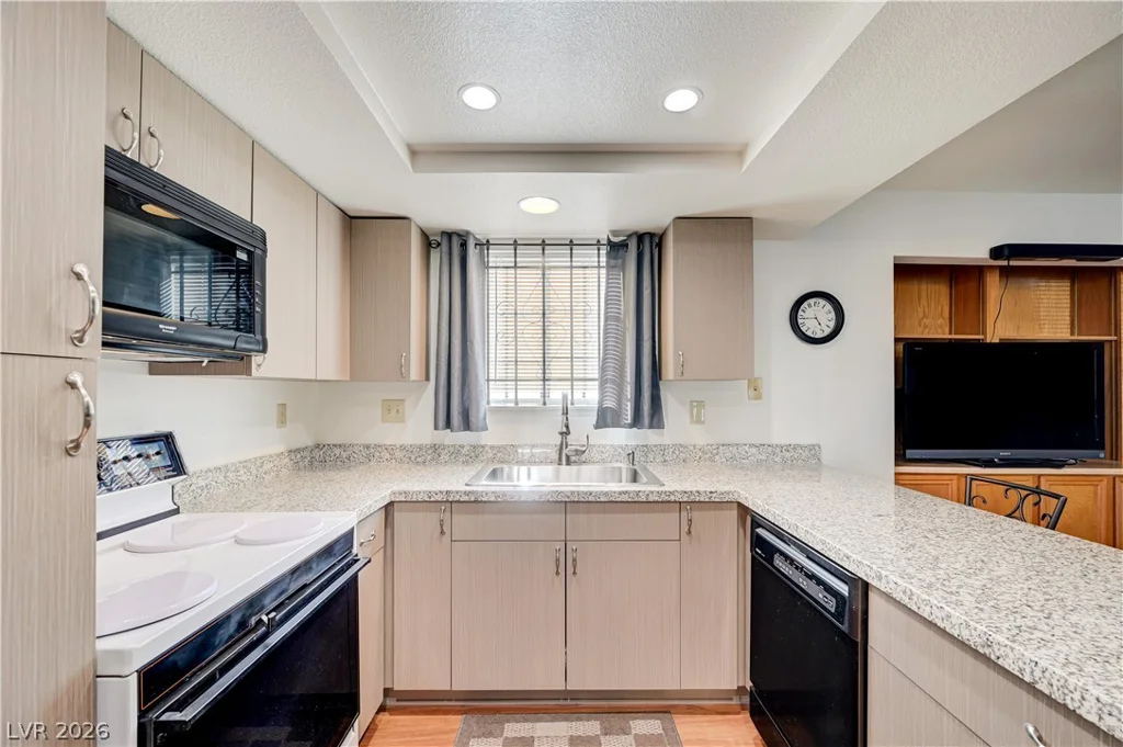 101 Luna, Las Vegas, NV 89145