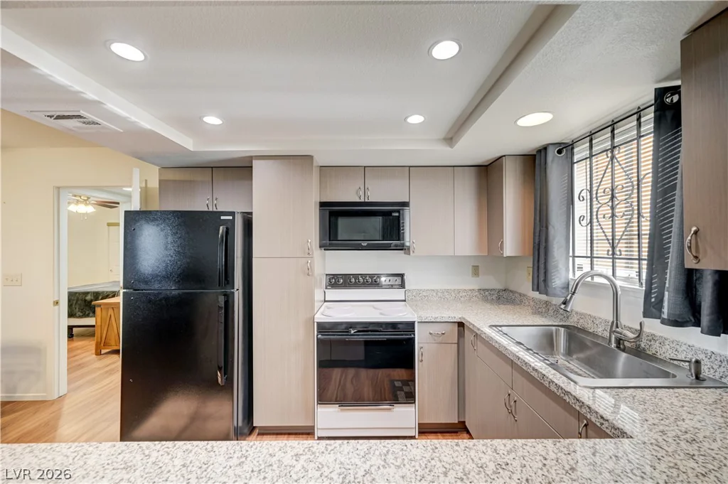 101 Luna, Las Vegas, NV 89145