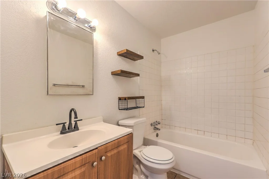 809 Cartier, North Las Vegas, NV 89030