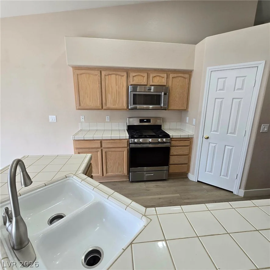 975 Royal Moon, Las Vegas, NV 89123