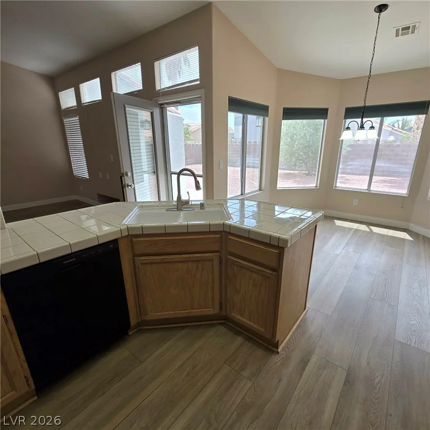 975 Royal Moon, Las Vegas, NV 89123