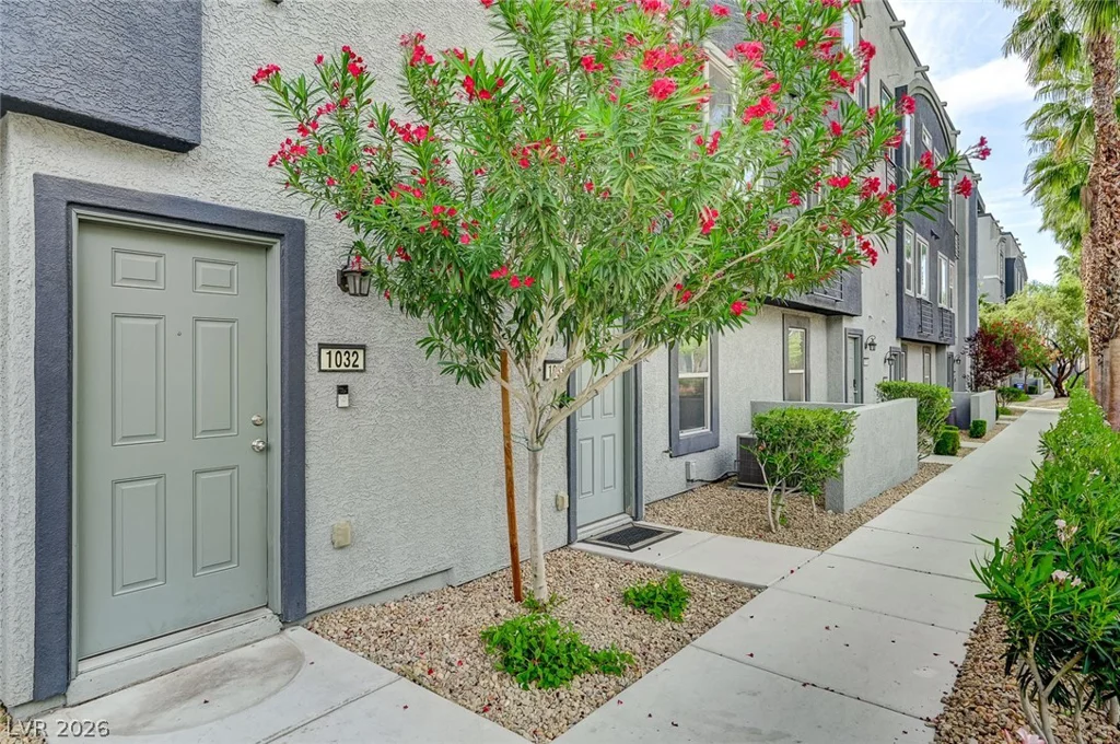 9050 Tropicana, Las Vegas, NV 89147