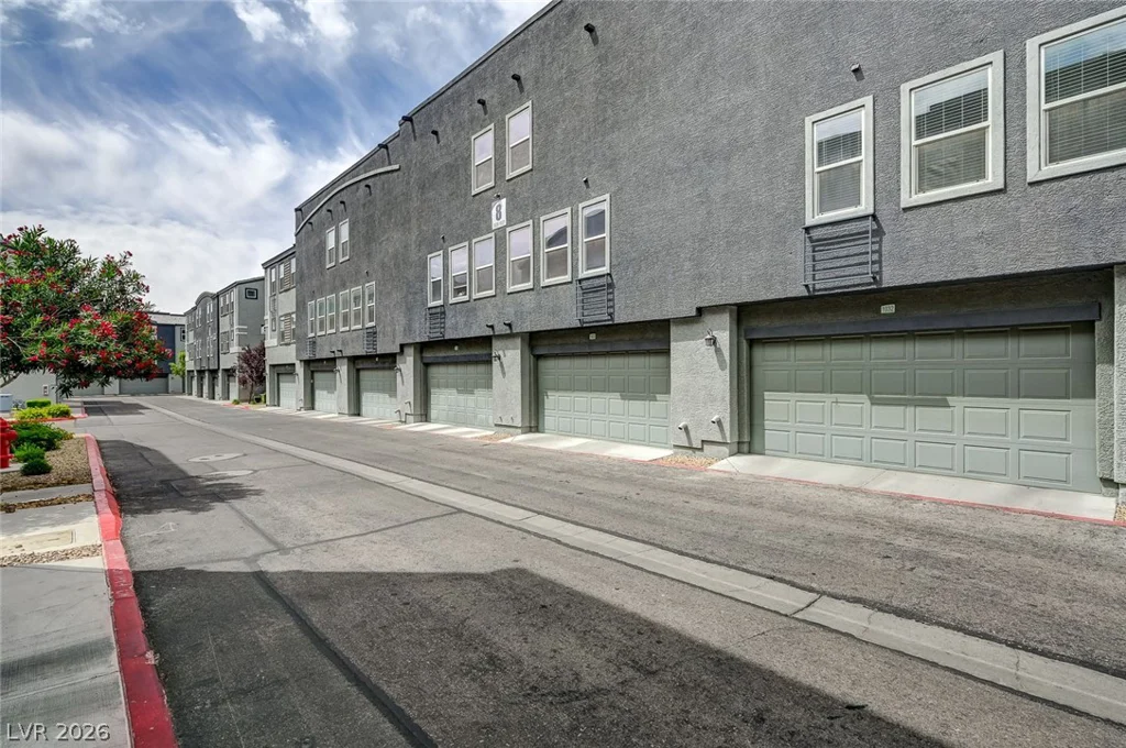 9050 Tropicana, Las Vegas, NV 89147