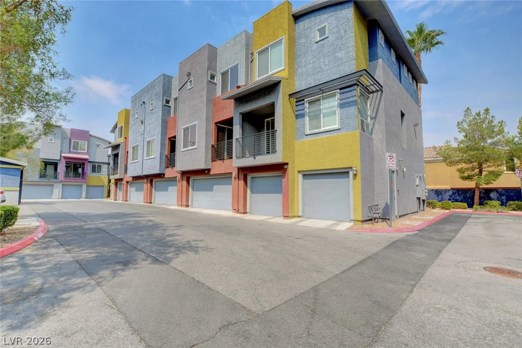 9050 Tropicana, Las Vegas, NV 89147