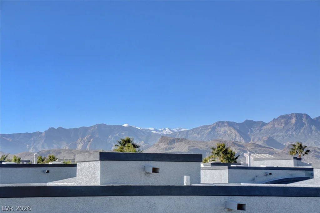 9050 Tropicana, Las Vegas, NV 89147