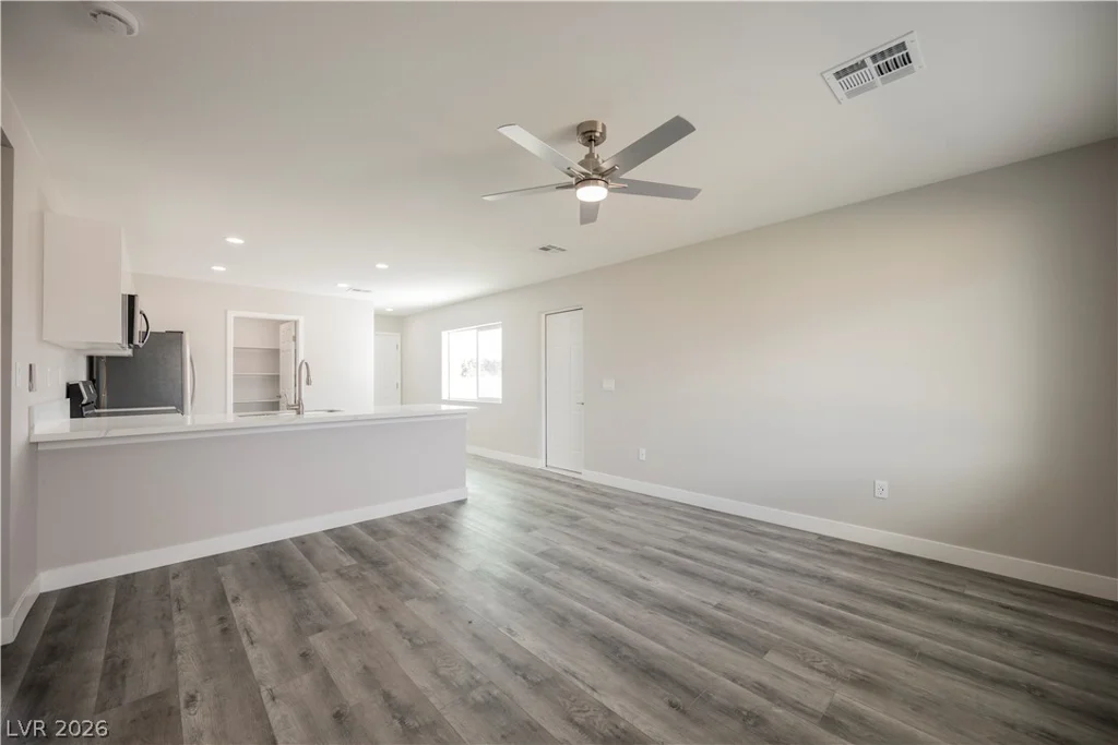 581 Valiant, Pahrump, NV 89060