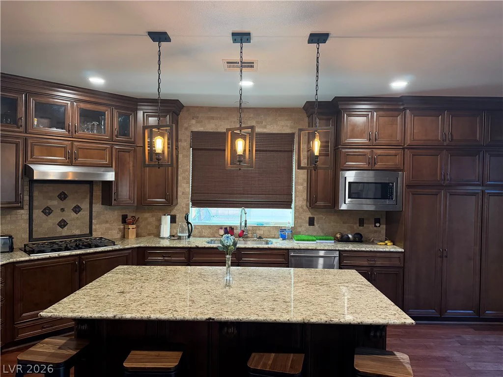 7037 Twin Forks Peak, Las Vegas, NV 89166