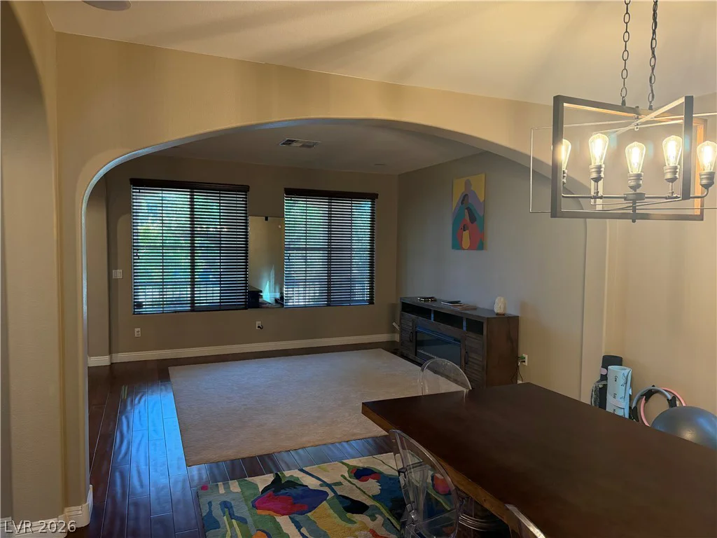 7037 Twin Forks Peak, Las Vegas, NV 89166