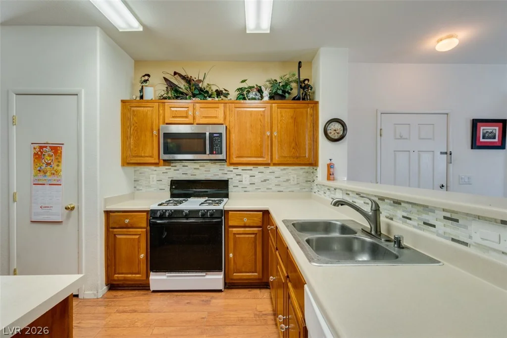 6549 Clara Bow, Las Vegas, NV 89122