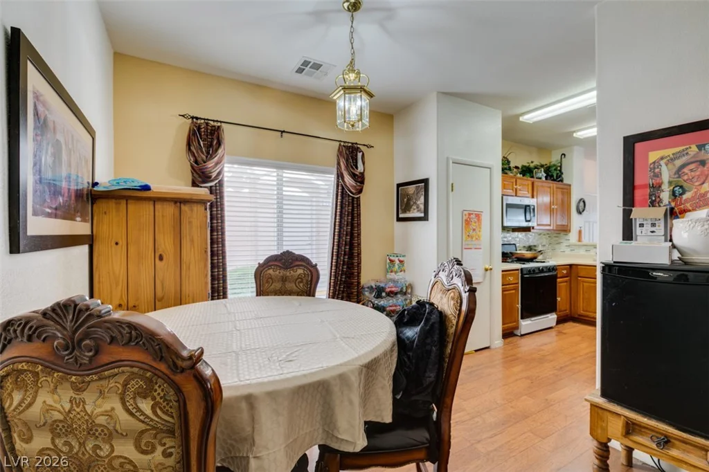 6549 Clara Bow, Las Vegas, NV 89122