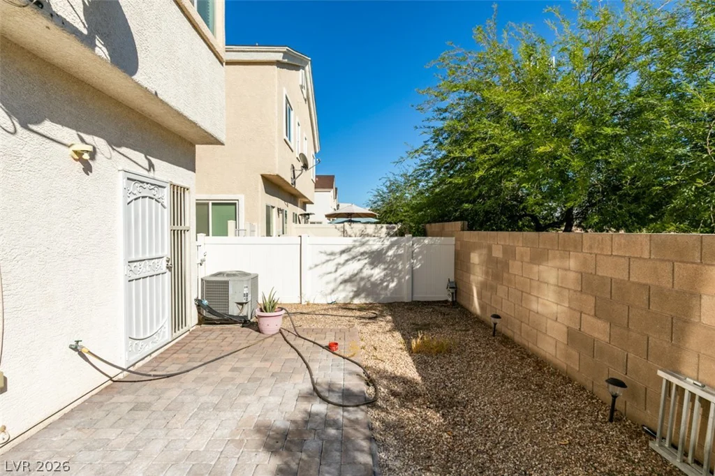 6549 Clara Bow, Las Vegas, NV 89122