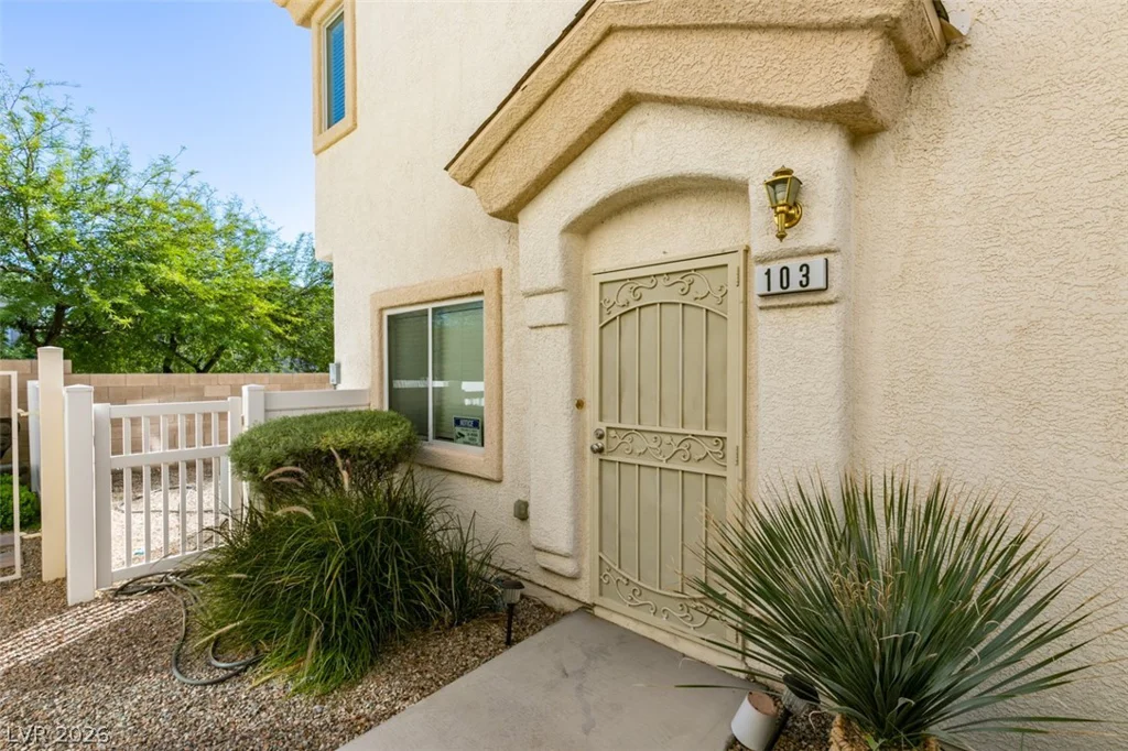 6549 Clara Bow, Las Vegas, NV 89122