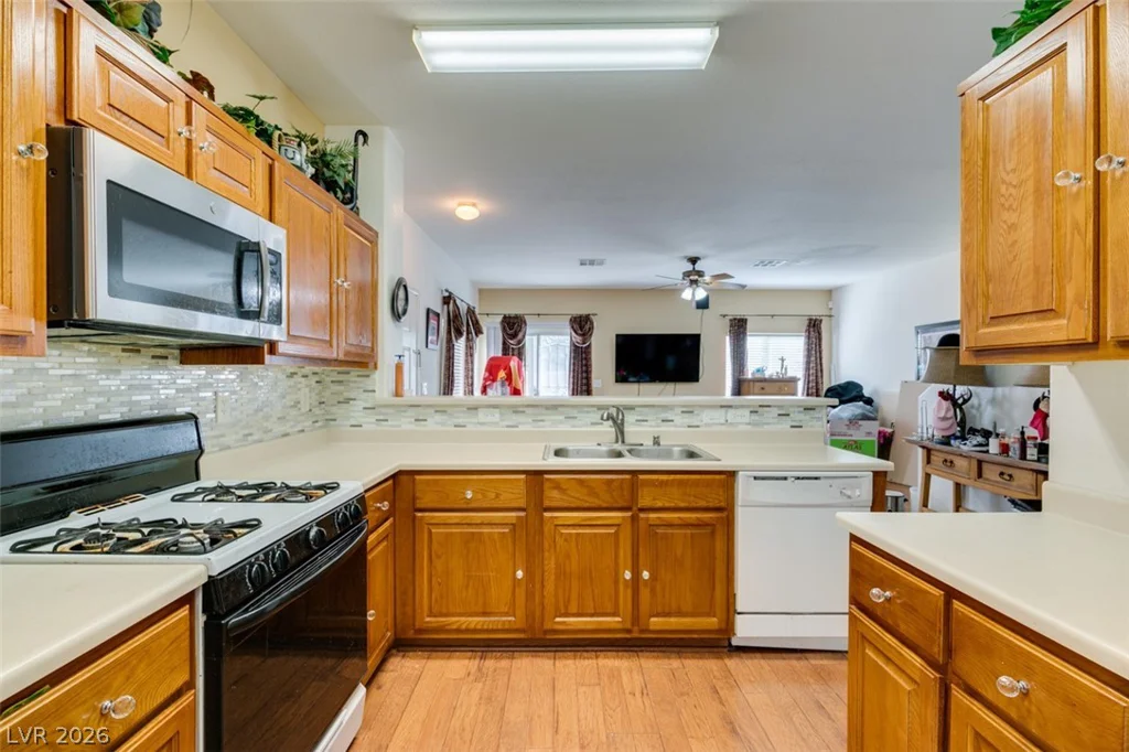 6549 Clara Bow, Las Vegas, NV 89122