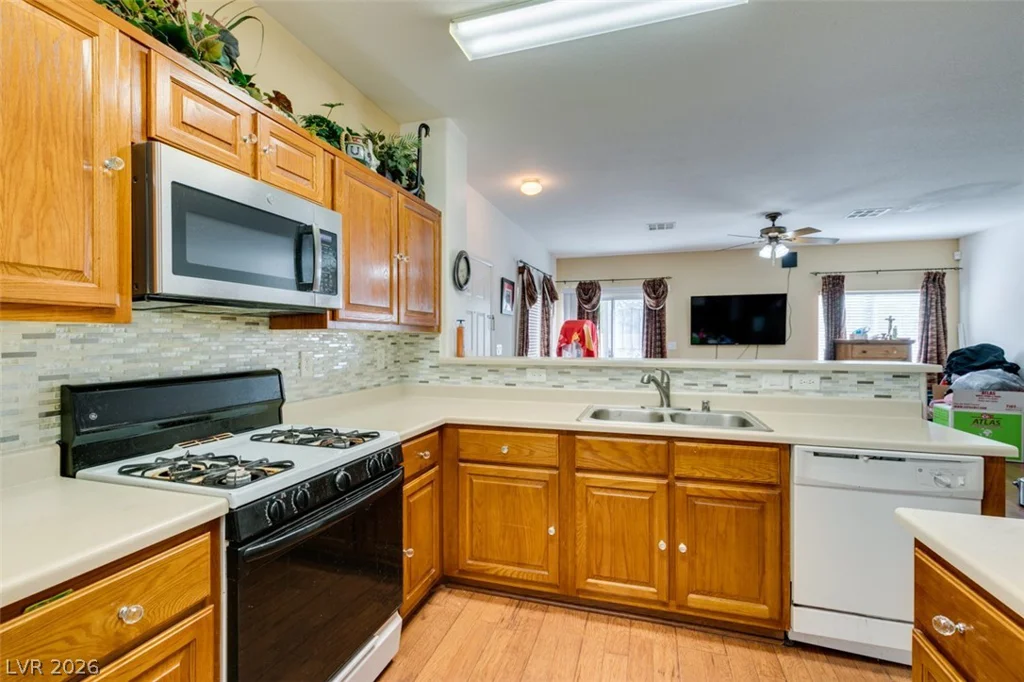 6549 Clara Bow, Las Vegas, NV 89122