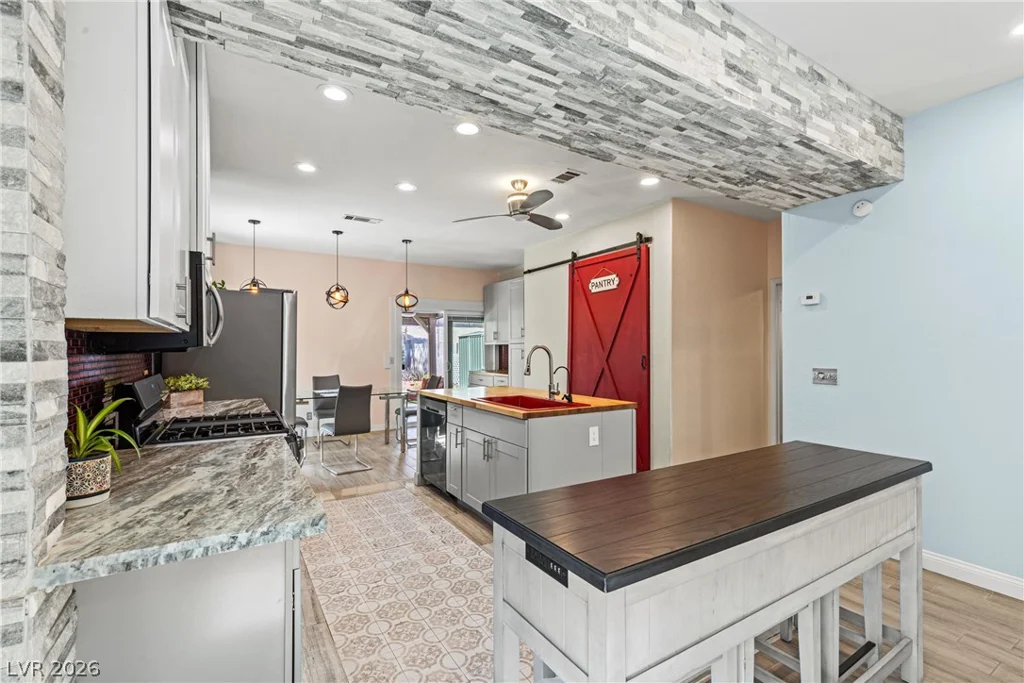 311 Lander, Henderson, NV 89074